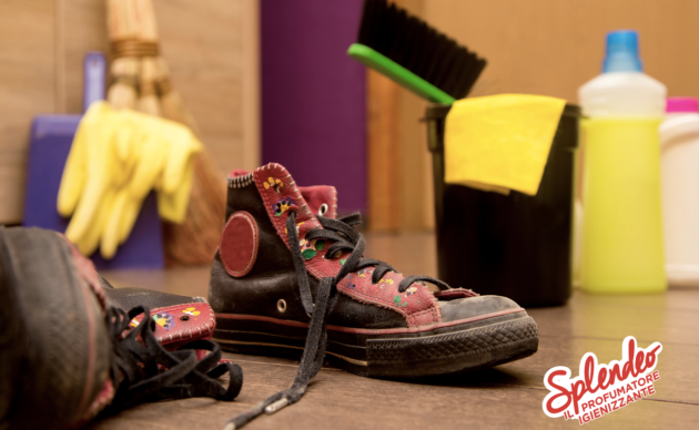 Come-lavare-e-deodorare-le-scarpe-da-ginnastica-con-Splendeo